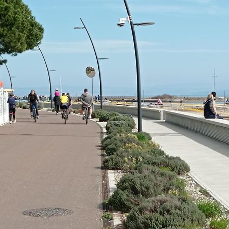 Seaview Beach Front Grado Pineta Andromeda Esterno foto